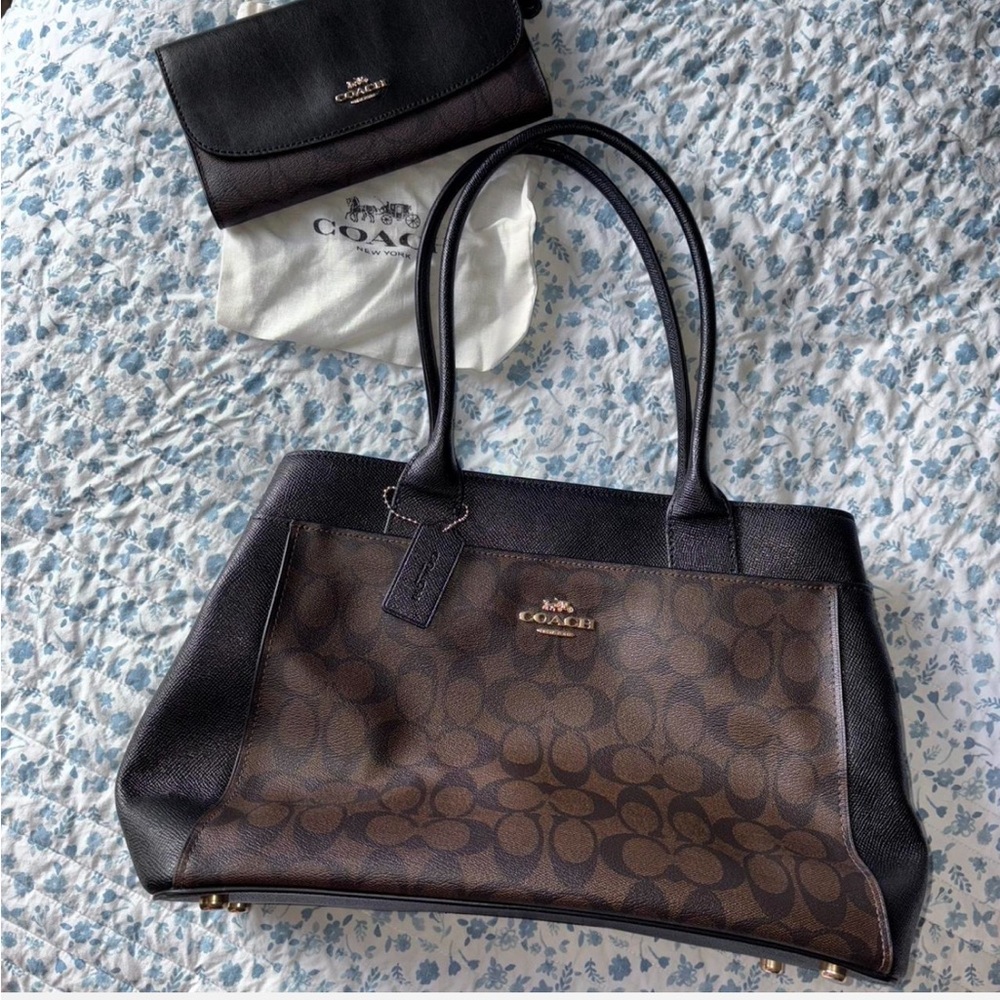 Coach Black Textured Leather Wallet